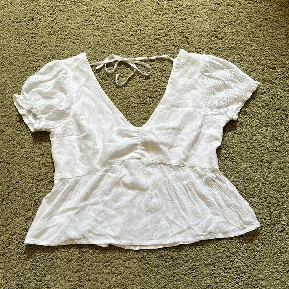 NWT Hollister white crop top